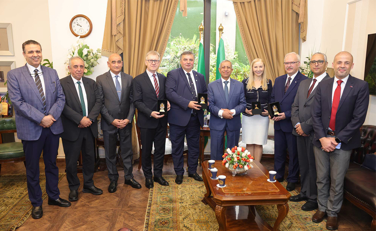 Wizyta delegacji UMG w Arab Academy