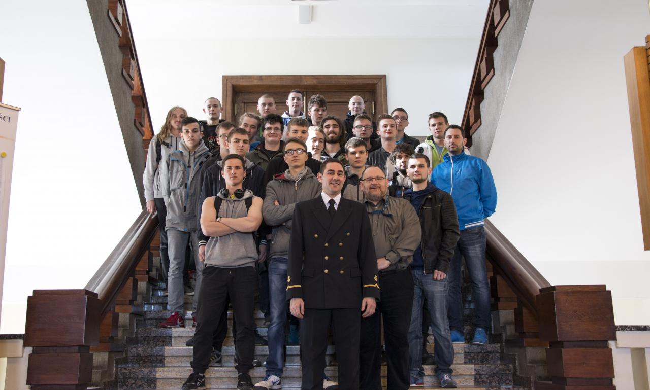 Zespół Szkół Chłodniczych i Elektronicznych, fot. Katarzyna Okońska Zespół Szkół Chłodniczych i Elektronicznych, fot. Katarzyna Okońska