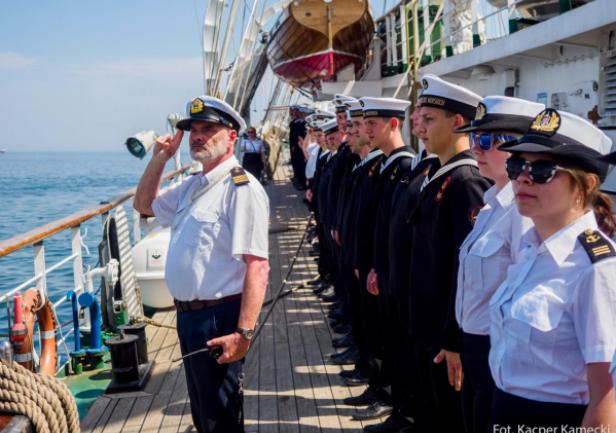 \"Tym co odeszli na wieczną wachtę\"