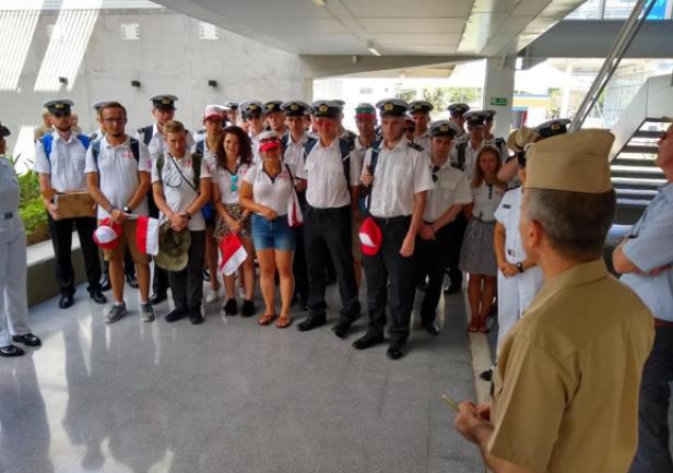 ...i świat zobaczył nas.