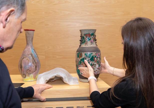 przekazują: wicedyrektor Aleksander Gosk i Małgorzata Sawicka (MMW)