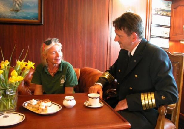 Komendant Rafał Szymański i kapitan Joanna Pajkowska (fot. Dar Młodzieży)