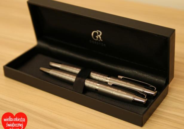 Zestaw długopisów Akademii Morskiej przeznaczony na licytację Zestaw długopisów Akademii Morskiej w Gdyni