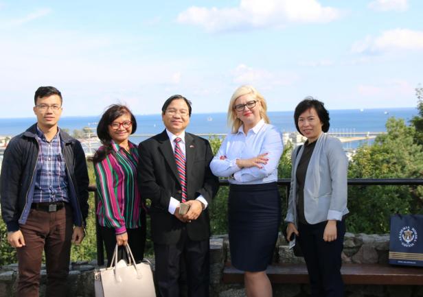 Wizyta Ambasadora Wietnamu Wizyta Ambasadora Wietnamu