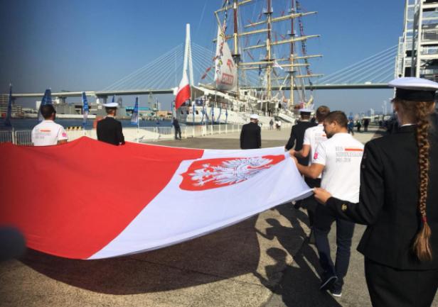 witały biało-czerwoną