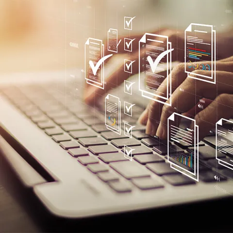 dłonie na klawiaturze, ikonki