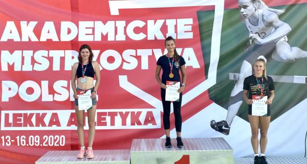 Agnieszka Kaszuba podczas Akademickich Mistrzostw Polski w Lekkiej Atletyce. fot. Tomasz Kaszuba